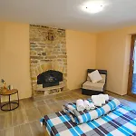 Holiday home “ния” *