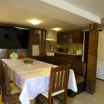 “ния” Holiday home