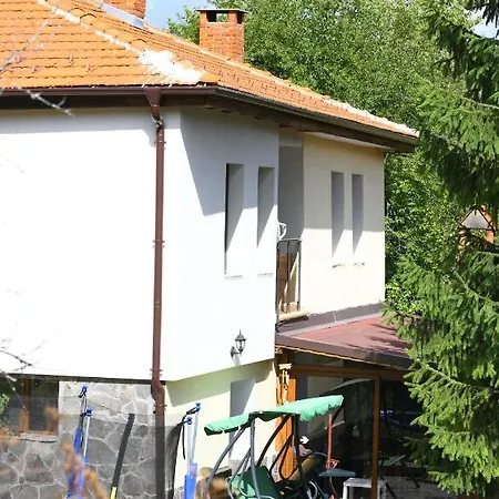 “ния” Holiday home